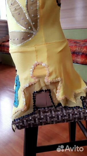 Гимнастический костюм для выступлений или для фигу