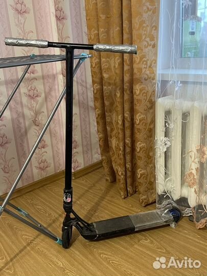 Трюковой самокат кастом парк