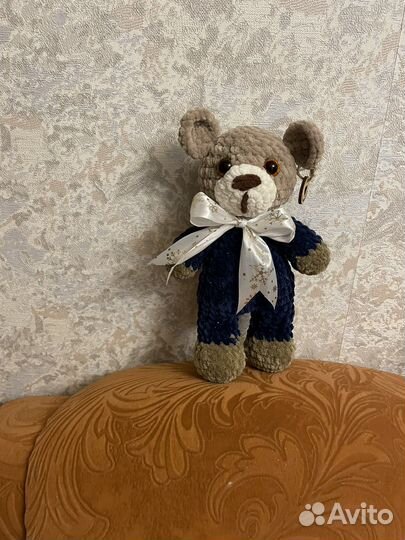 Вязаная игрушка мишка амигуруми