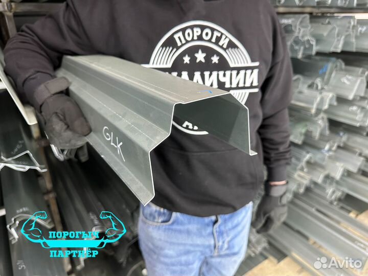 Порог Mercedes-Benz GLK-класс x204 правый