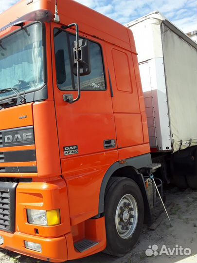 DAF 95XF430 с полуприцепом, 2002