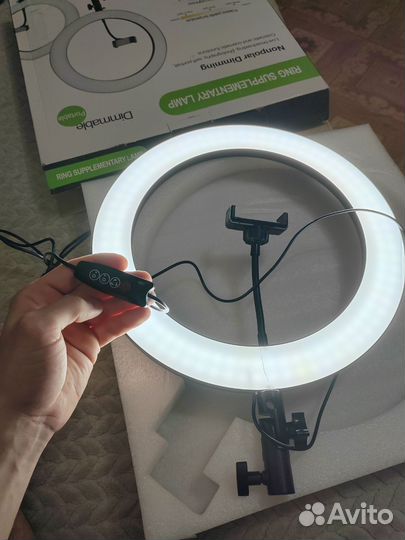 Светодиодная кольцевая лампа