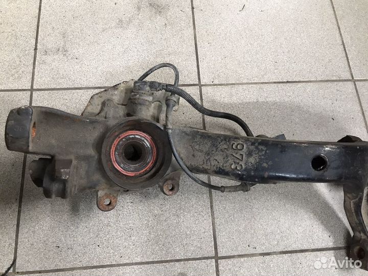 Кулак поворотный Ауди А4 Б5 1.6 МКПП