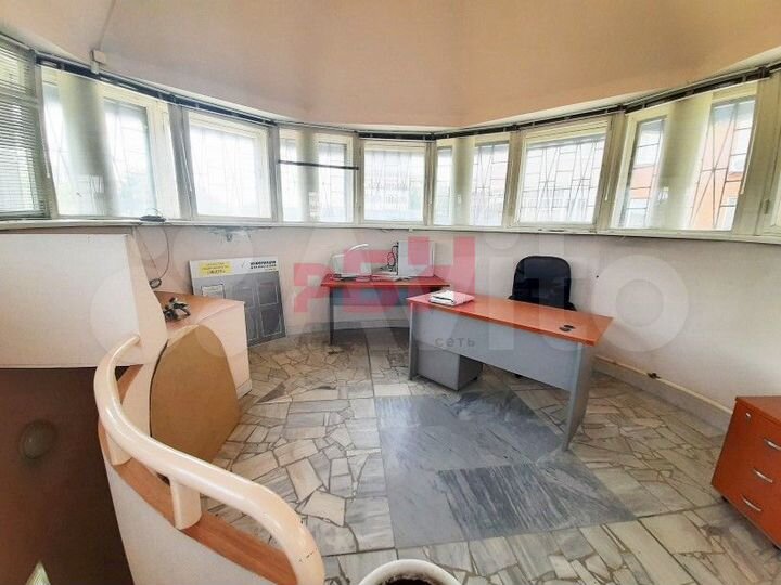 Помещение возле метро 490.8 м2