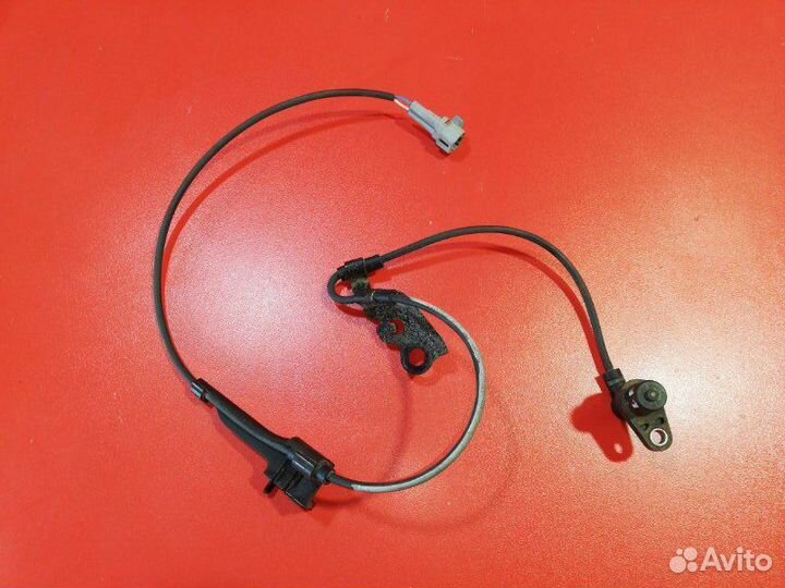 Датчик abs передний левый Toyota Corolla ZZE121