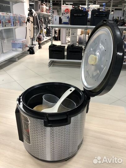 Мультиварка Redmond RMC-M25