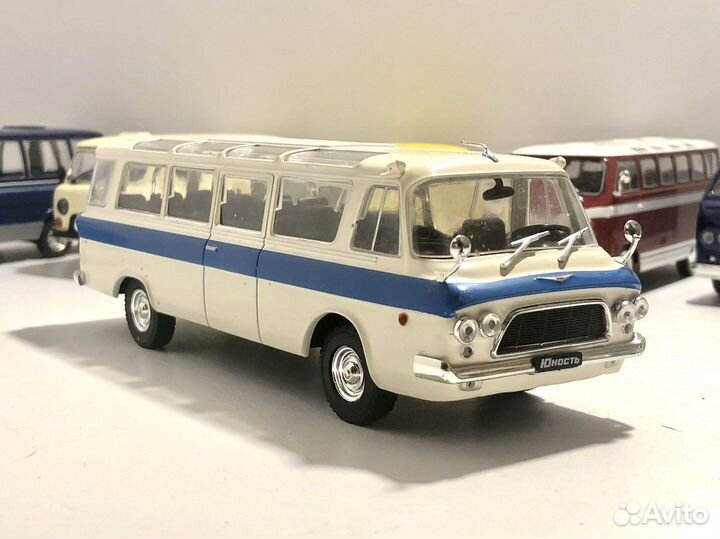 Модель автобуса СССР ЗИЛ-118 Юность