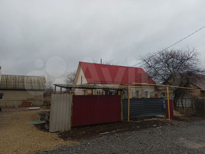 Дом 58 м² на участке 8 сот.