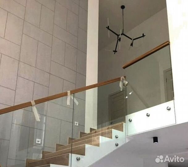 Стеклянные перила для лестниц