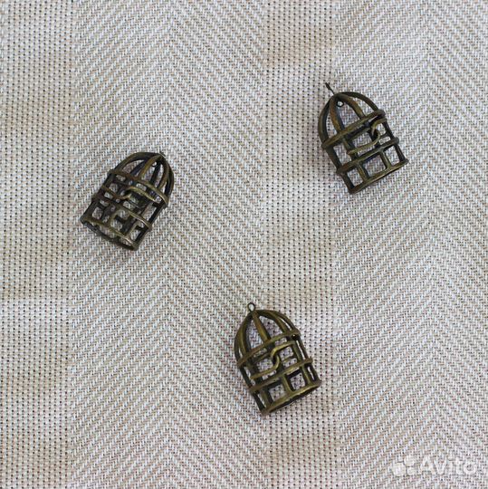 Металлическая клетка