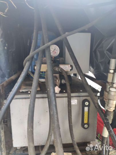 Станция для натяжения стальных тросов