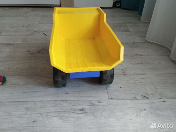 Большой грузовик игрушка