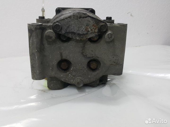 Компрессор кондиционера Ford Focus