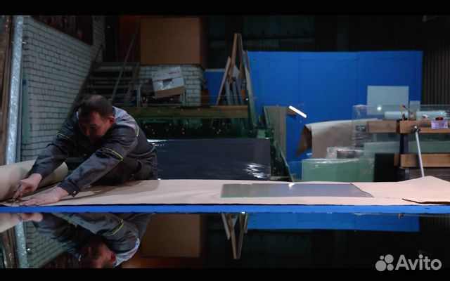 Стеклянная дверь по индивидуальным размерам