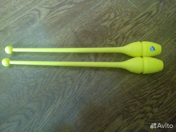 Продам булавы, новые, 45см.Sasaki, пластмассовые