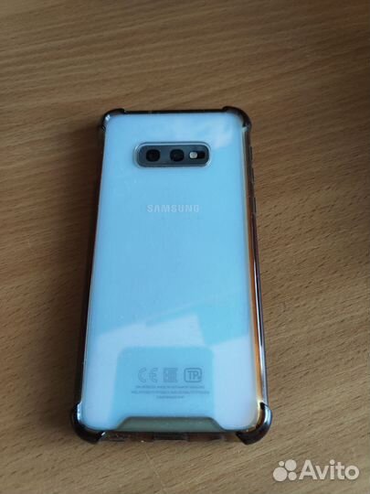 Samsung Galaxy S10e, 6/128 ГБ