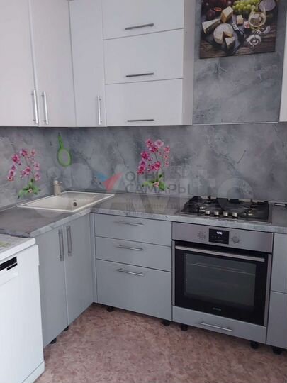 3-к. квартира, 76 м², 4/9 эт.