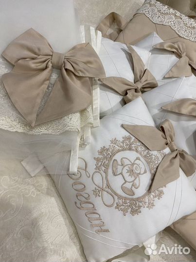 Бортики балдахин простынка в кроватку
