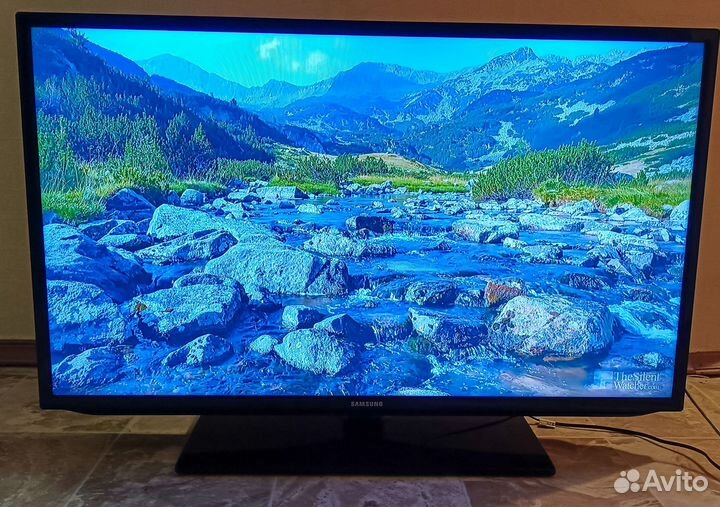 Телевизор 40 дюймов SMART Tv Samsung