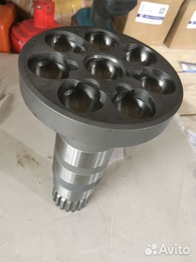 Вал ведомый 19Тх212 для гидравлического насосаHPV1