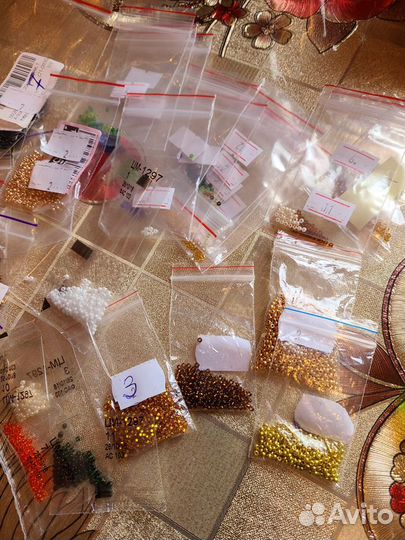 Остатки бисера и алмазной мозайки