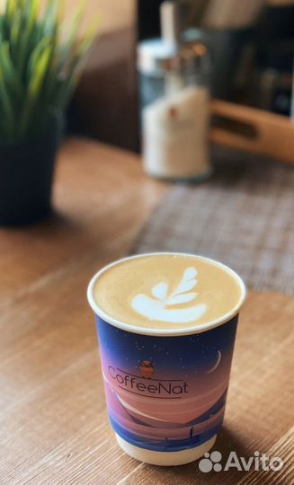 Бариста в кофейню