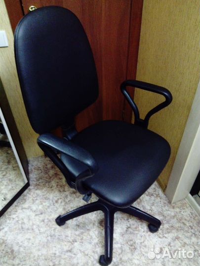 Кресло компьютерное в отличном состоянии
