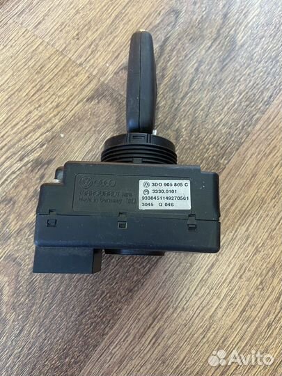 Замок зажигания с ключом Audi A8 D3/Q7/VW