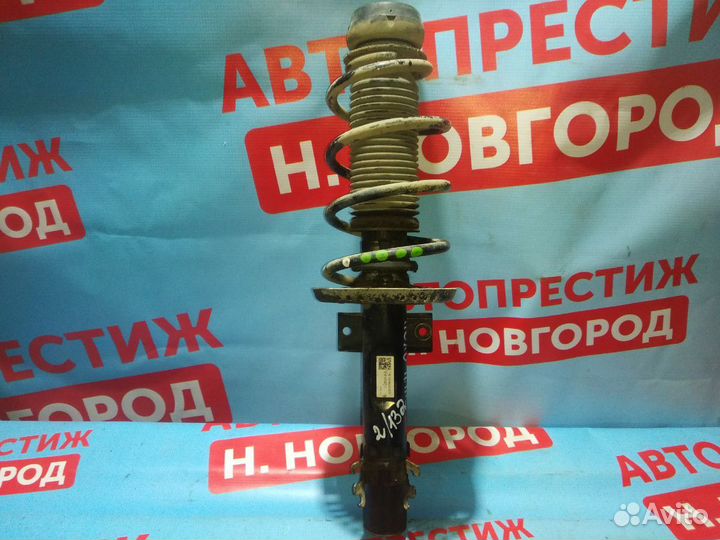 Стойка передняя правая Фольксваген Поло