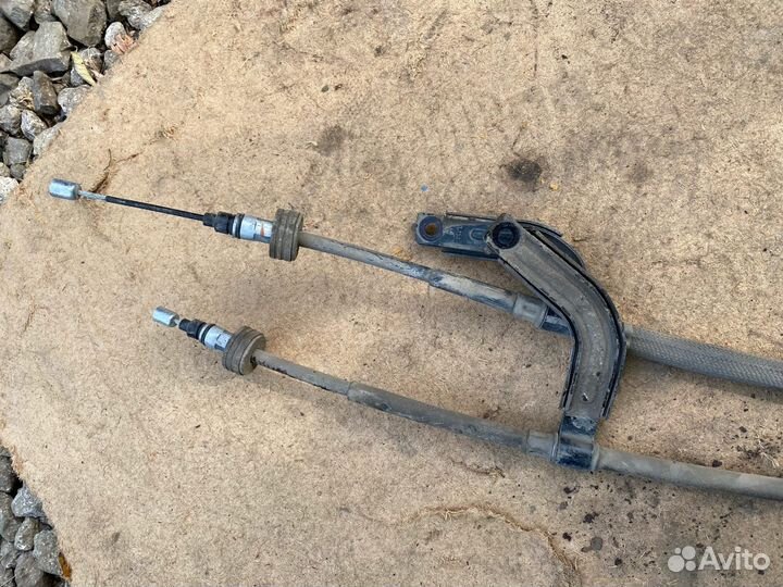 Трос ручника правый Hyundai Solaris 2 Kia Rio 4