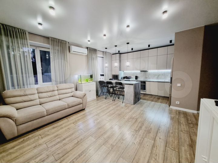 3-к. квартира, 65 м², 1/3 эт.