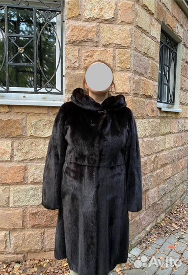 Шубка норковая с капюшоном, р.50
