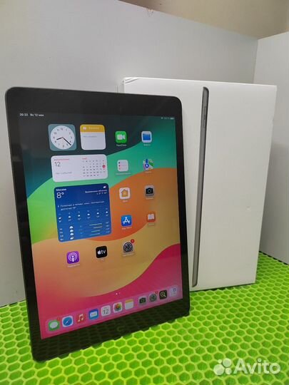 Планшет Apple iPad 10.2