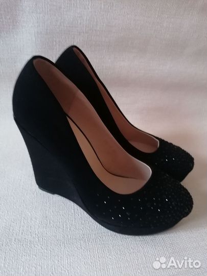 Новые Нарядные Туфли Со Стразами 39-40