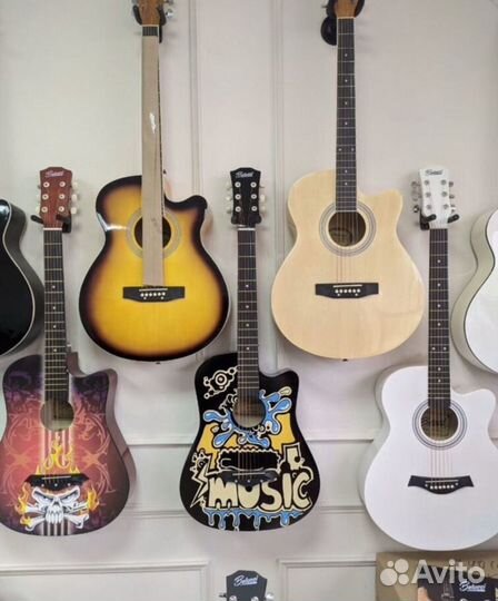 Гитара классическая, акустическая в наличи