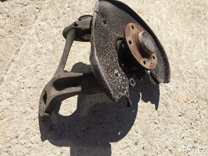 Кулак поворотный задний правый Audi A6 4G 2.0 TDI