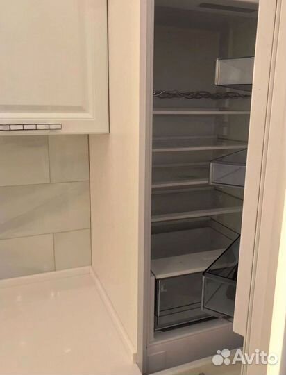 Кухня в потолок на заказ