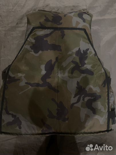 Спасательный жилет