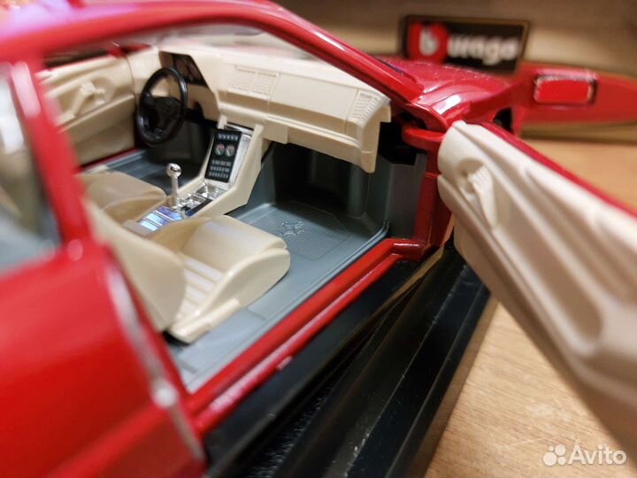 Коллекционная модель Ferrari 348 tb 1:24