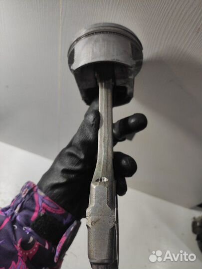 Поршень с шатуном Honda Inspire UA5 J32A