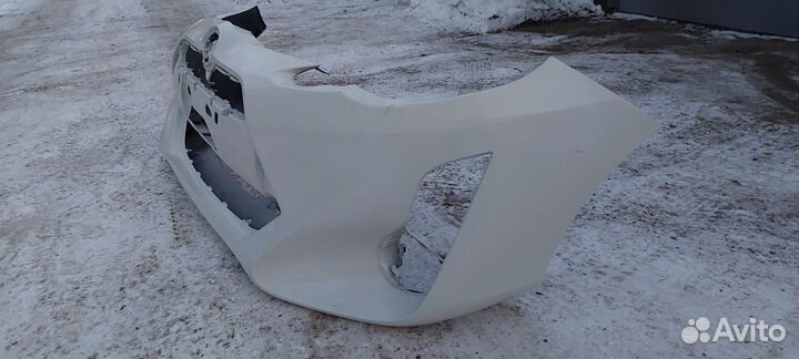 Бампер передний Totota Aqua