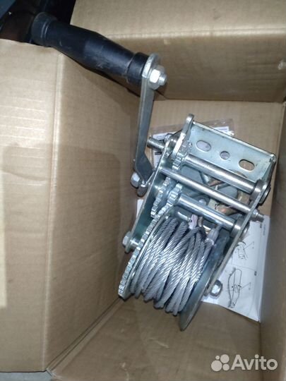 Лебедка ручная 1400кг 10 метров новая