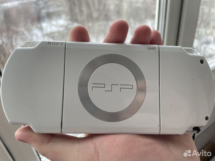 Sony PSP slim 3008 White 16gb Новая,комплект,60игр