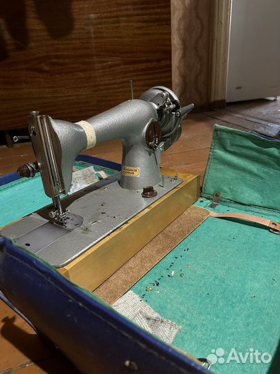Старинная швейная машина Podolsk подольская