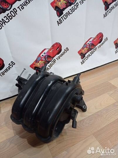 Впускной коллектор Skoda Fabia 2 (5J) рест. 5J