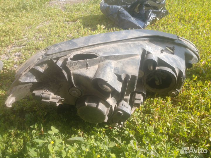 Фара передняя левая Kyron