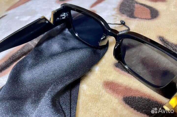 Солнцезащитные очки женские