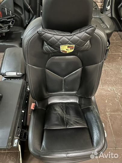 Салон от Porsche Cayenne