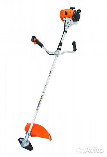 Покос травы триммером