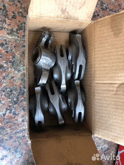 Распредвал и рокера M30B34